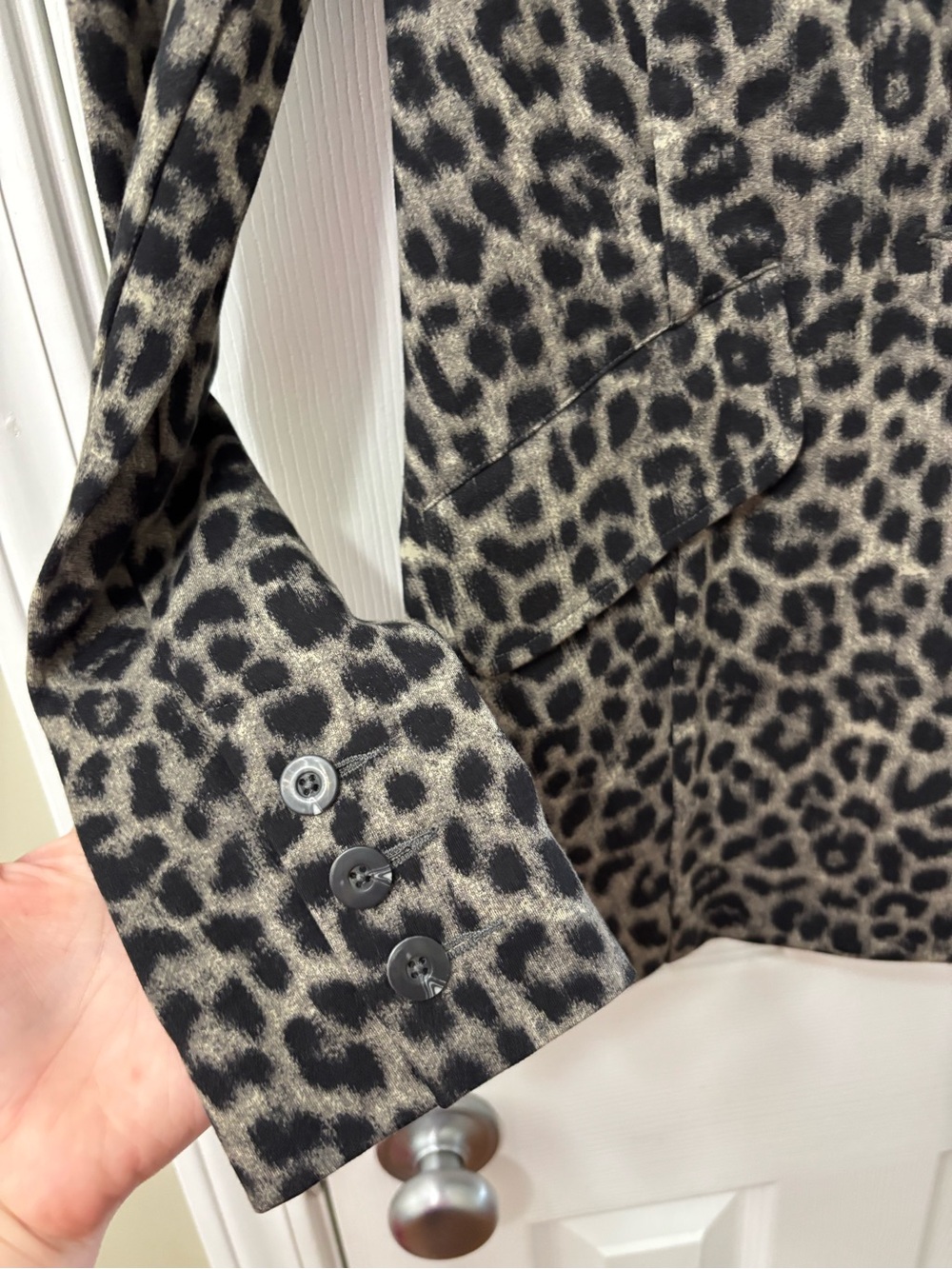 CAbi Leopard-Print Tailored Blazer in Taupe and Black Style #3373 Women’s Sz 0 - Picture 5 of 8